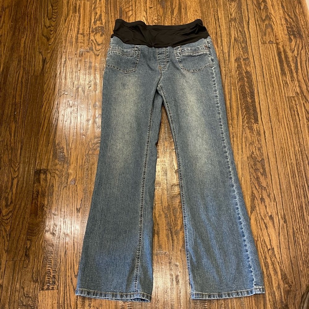 SUPER COMFY MATERNITY JEANS SIZE M NWOT
